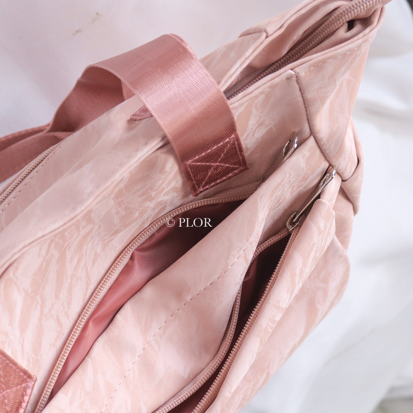 MetroMuse Handbag - Pink