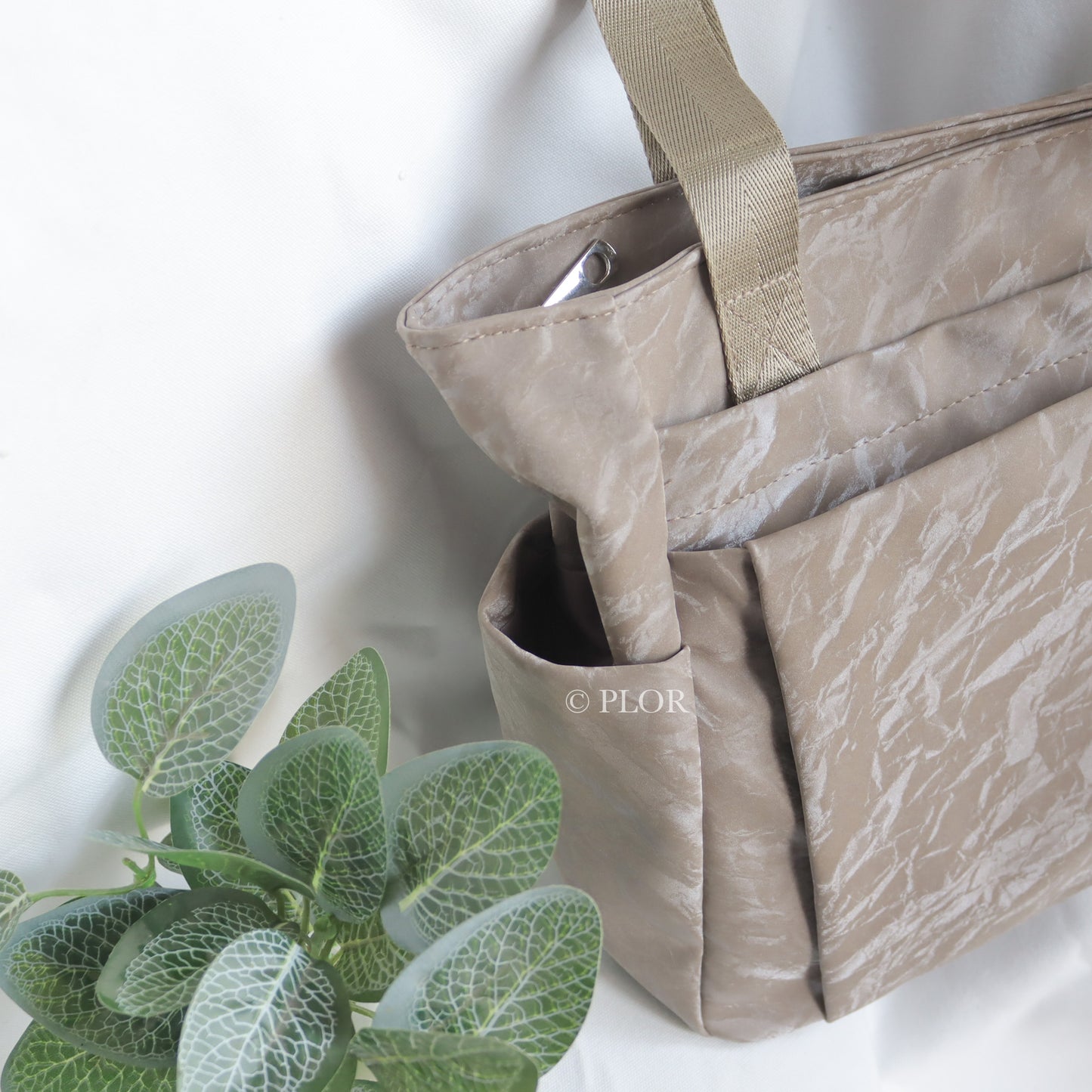 MetroMuse Handbag - Tann