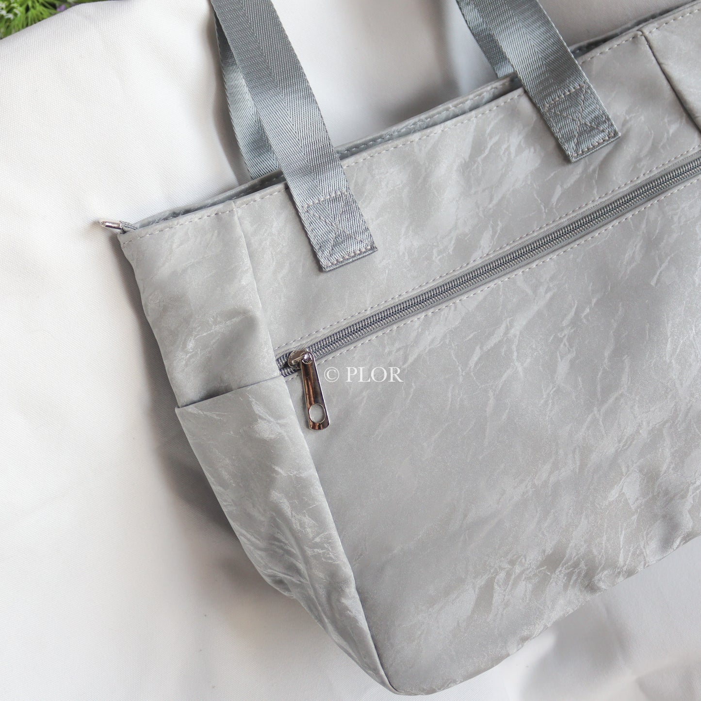 MetroMuse Handbag - Grey