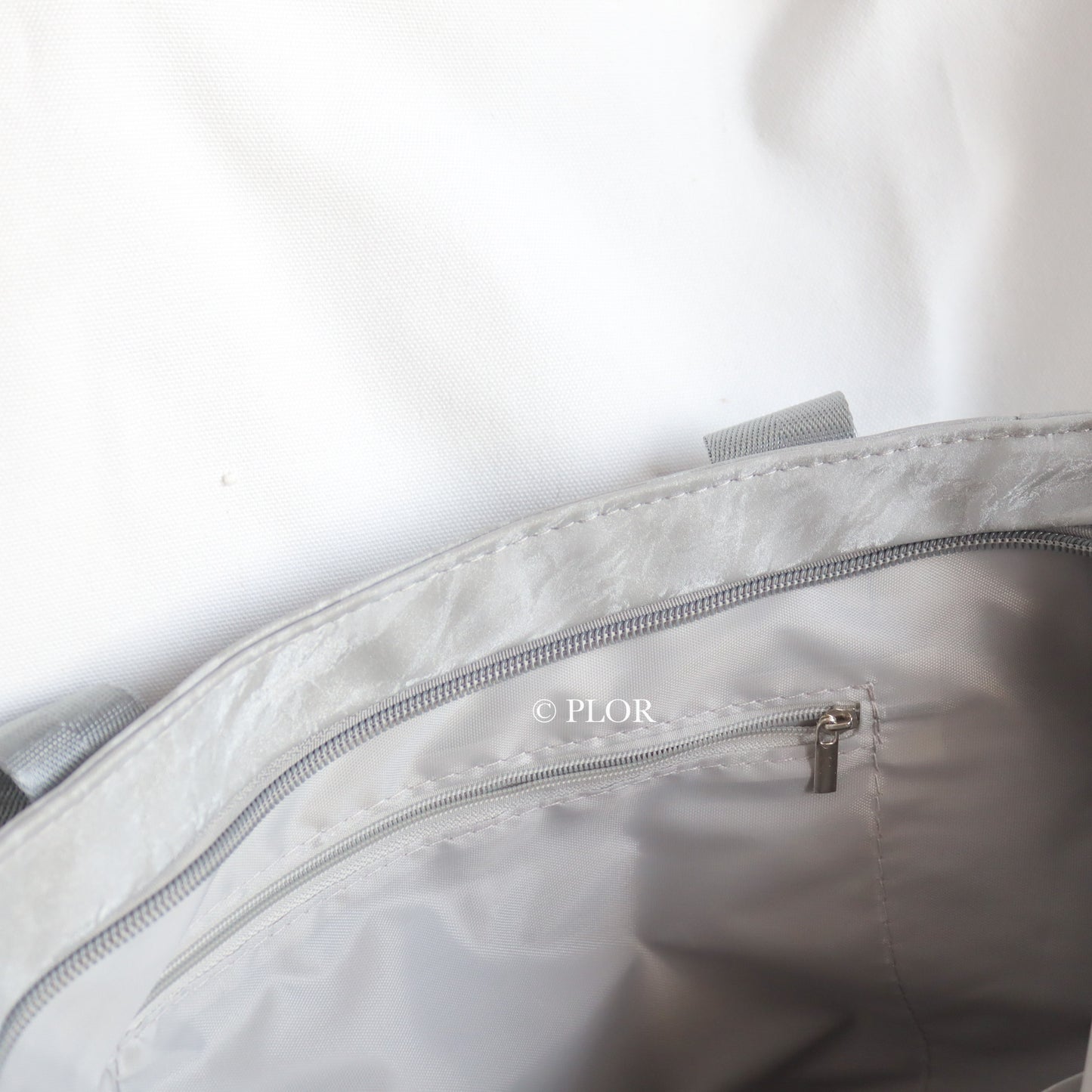 MetroMuse Handbag - Grey