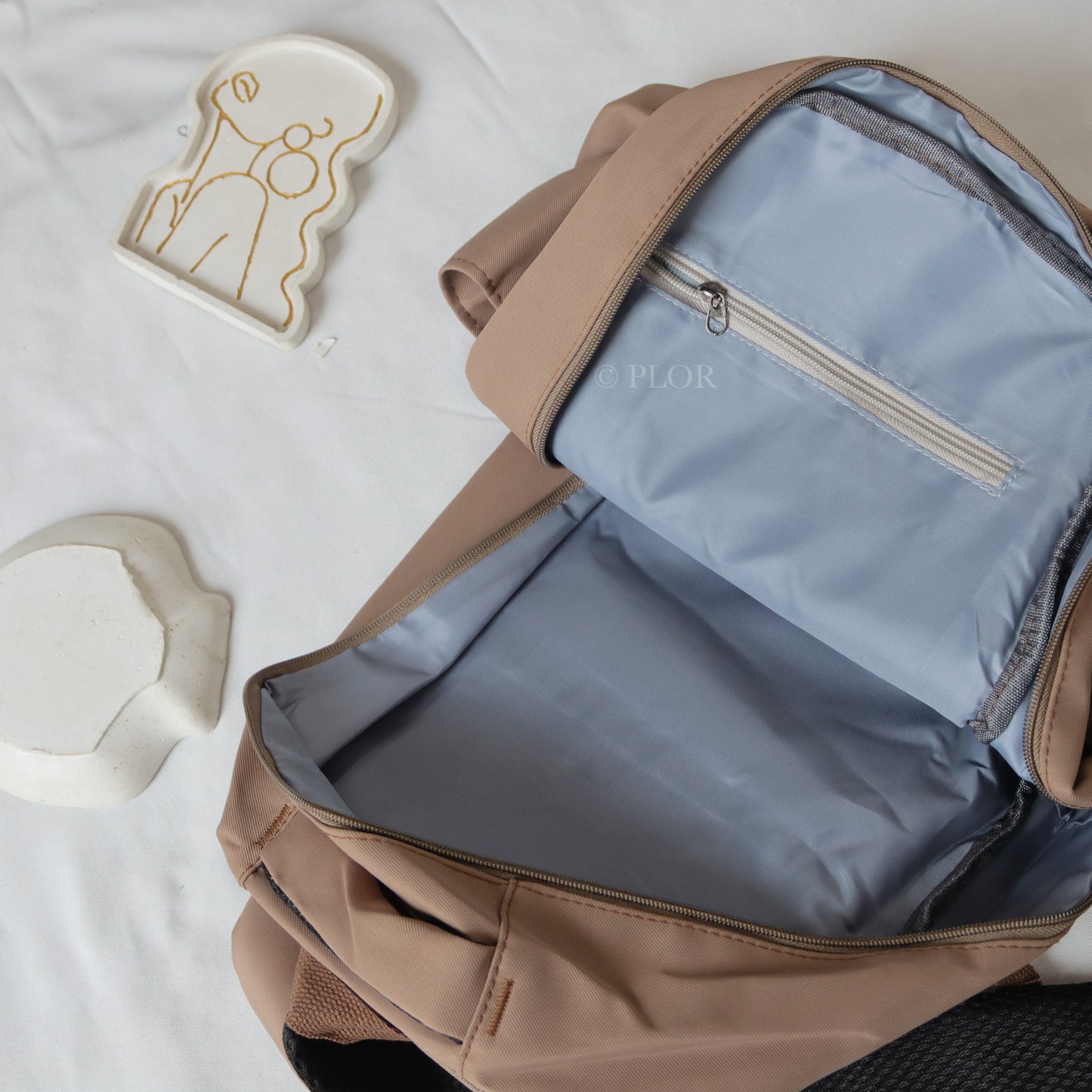 V01 Backpack Laptop - TANN