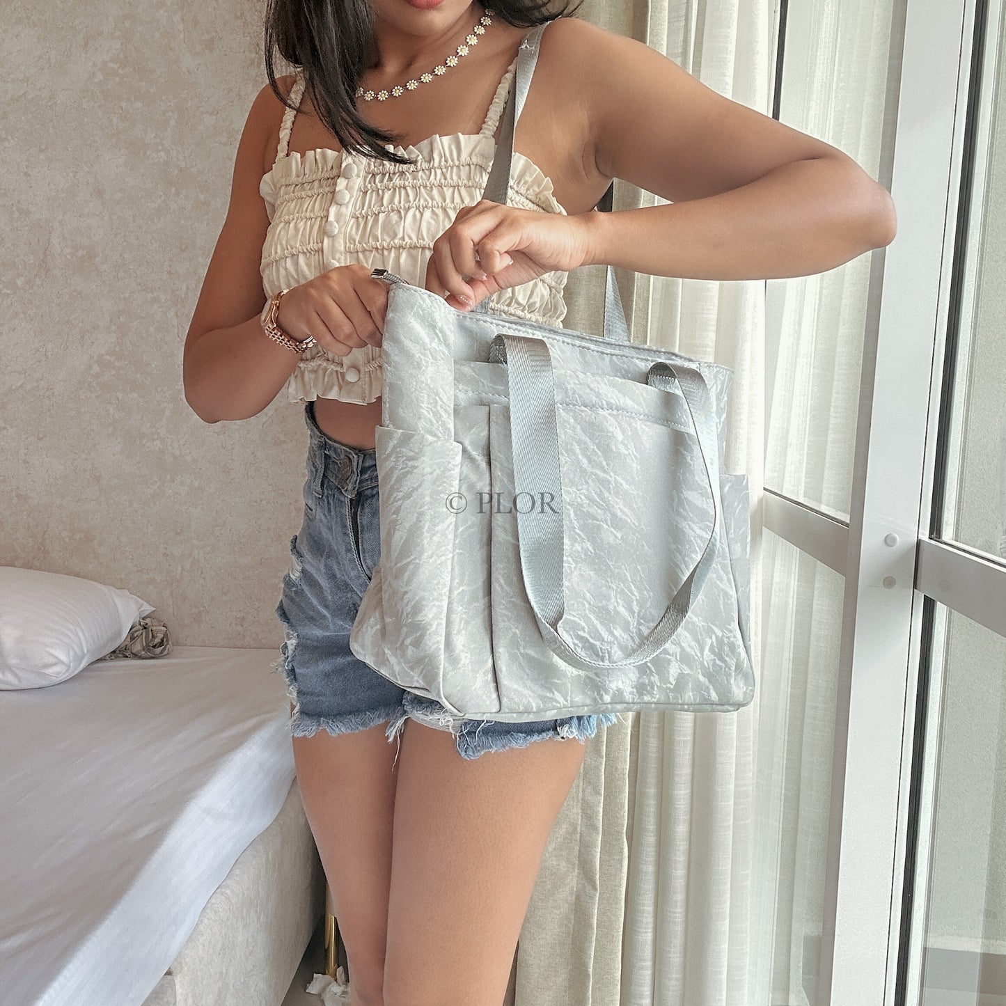 MetroMuse Handbag - Grey